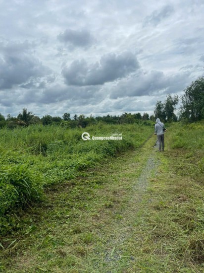 KẸT  TIỀN CẦN BÁN LÔ ĐẤT 2 MẶT TIỀN :DT 8M X 86= 688M2 CHỈ 1.6 TỶ. LH:0903198949.