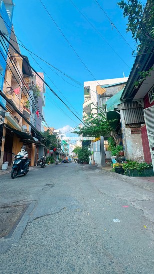 NHÀ LÒ GỐM - P5 Q6 - HẺM XE HƠI 5M. GIÁ 6 TỶ 380 TL. LH:0905828258.