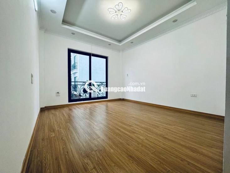 Bán nhà trung tâm Thạch Bàn, Long Biên 30m2 x5 tầng xây mới nhỉnh 6 t.ỷ