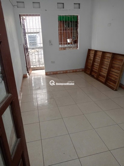 Cho thuê nhà ở 45m2 x 2 tầng khép kín tại ngõ 2 đại từ gần bến xe giáp bát Giá 5.5 triệu/tháng
