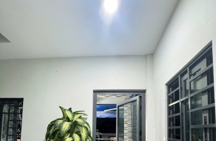 Cần bán gấp siêu phâm nhà 4 tầng tại Tân Phú, Giá chỉ 6.x