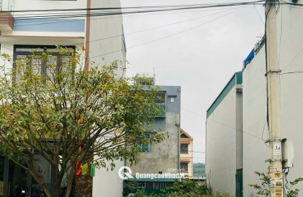 Sinh viên thiếu tiền đóng trọ, cần bán đất thổ cư 100m2