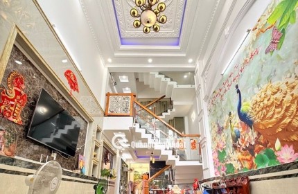 NHÀ CHÍNH CHỦ Ô TÔ NGỦ TRONG NHÀ
HIẾM CÓ KHU TCH26 - TRUNG MỸ TÂY