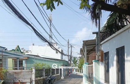 bán gấp lô đất  đường số 14 đỗ xuân hợp , phước bình , quận 9 , HCM , chỉ 50tr/m2