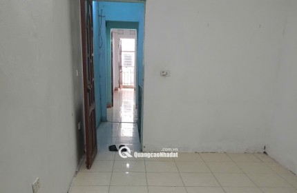 Cho thuê nhà ở 45m2 x 2 tầng khép kín tại ngõ 2 đại từ gần bến xe giáp bát Giá 5.5 triệu/tháng
