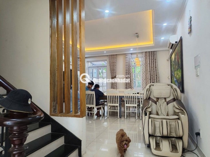 Bán nhà đường  357, Phước Long B, Q9, Thủ Đức, TP HCM. DT 100,2 m2, 3 tầng, sổ hồng. Giá 14.9 tỷ