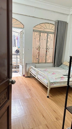 GÀ ĐẺ TRỨNG VÀNG PHÚ NHUẬN – CHDV 7 PHÒNG – HẺM Ô TÔ