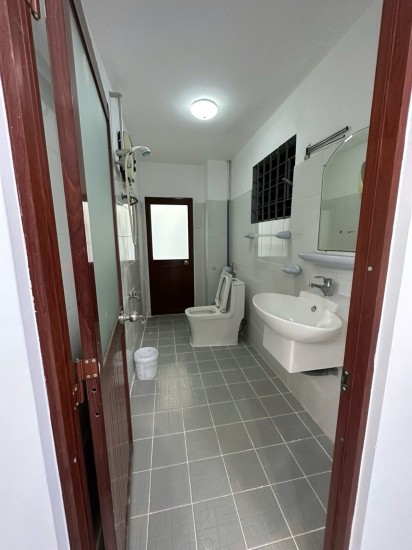 HẺM XE HƠI NGUYỄN KIỆM GIÁP SÂN BAY – 3 LẦU NỞ HẬU – SẴN DÒNG TIỀN 14TR /THÁNG