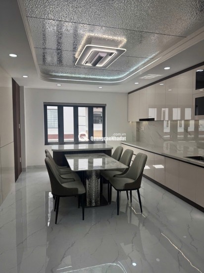 NHÀ MỚI XÂY DỌN VÔ Ở NGAY , 4 TẦNG CHỈ NHỈNH 6 TỶ . ALO EM XEM NHÀ