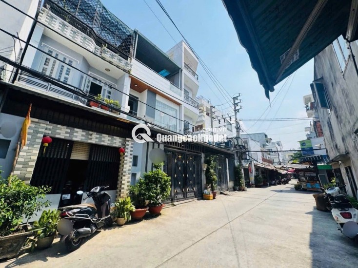 NHÀ 1 TẦNG 2 LẦU HXH BÌNH TÂN GẦN AEON