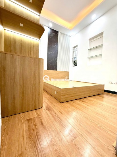 ► TÔI CHÍNH CHỦ BÁN NHÀ : Nghĩa Đô(  gần Hồ Tây).Giữa chợ Bái Ân. Ô tô đỗ cổng