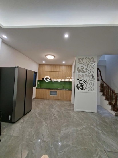 BÁN NHÀ - ĐỨC GIANG - VIỆT HƯNG - NHÀ 5 TẦNG DÂN XÂY CHẮC CHẮN - MẶT NGÕ Ô TÔ THÔNG - KINH DOANH TỐT - 30M - NHỈNH 7 TỶ