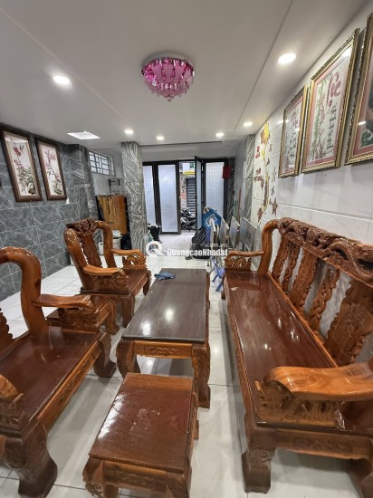 Nhà hẻm xe hơi- 5,6m nở hậu 7m x17m• 2 tầng 6pn