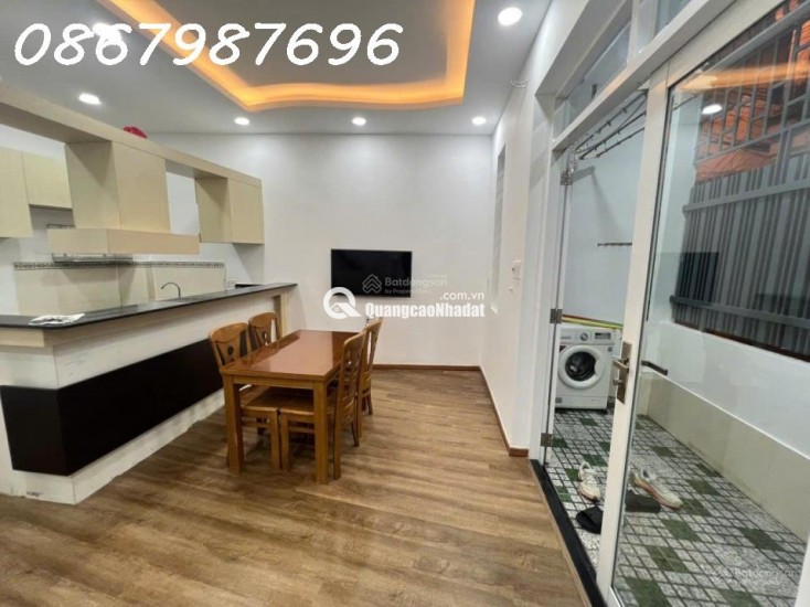 Nhà 1 trệt 1 lầu hẻm 3m cách chợ Phương Sài 50m .
