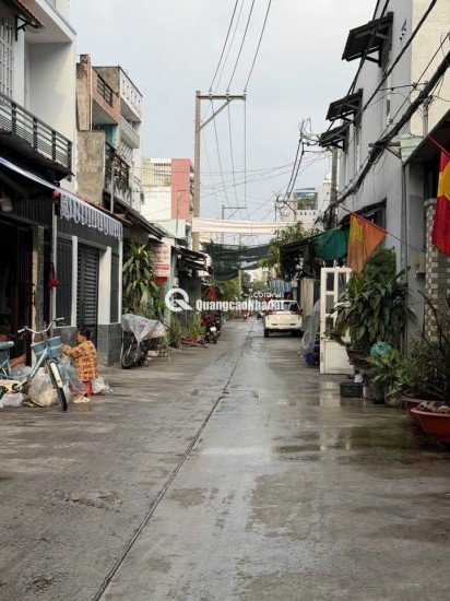 SIEU HOT  NHÀ CHUẨN  LÊ VĂN KHƯƠNG QUẬN 12
+ Dt : 4.4m x 15m 63m2
+ Kc : 3 tầng 3pn
+ Giá : 7 Tỷ
