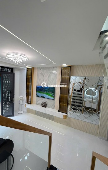 SIÊU PHẨM QUẬN TÂN PHÚ KẾ BÊN ĐẦM SEN, HXH CÁCH 1 CĂN RA MT – 40M2 NHỈNH 6TỶ LH:0965547748.
