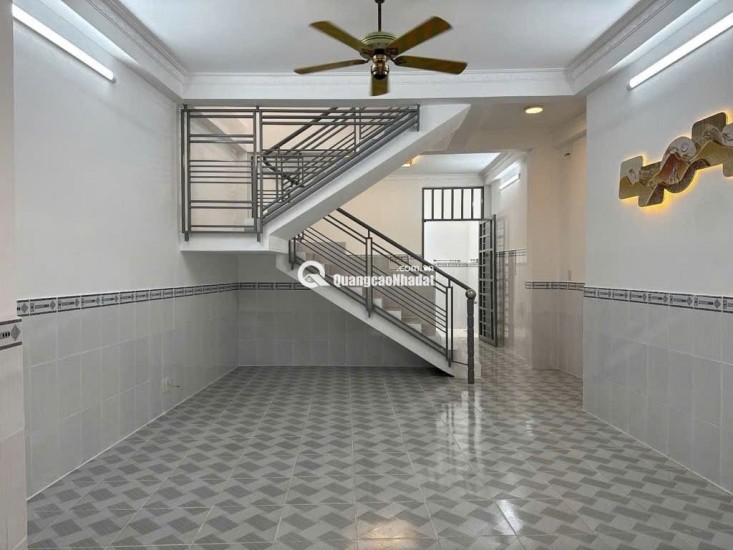  NHÀ MỚI ĐẸP – XE HƠI NGỦ TRONG NHÀ – NGANG 5M NỞ HẬU HIẾM TẠI TÂN PHÚ 