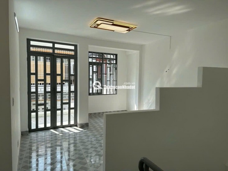  NHÀ MỚI ĐẸP – XE HƠI NGỦ TRONG NHÀ – NGANG 5M NỞ HẬU HIẾM TẠI TÂN PHÚ 