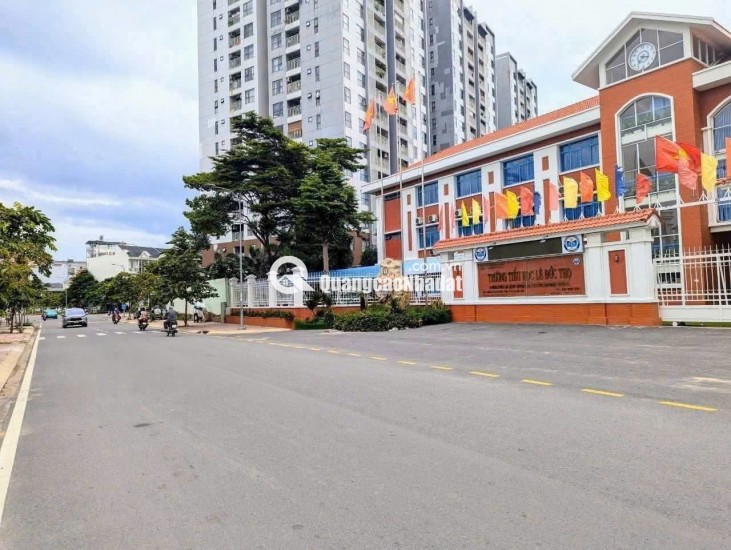 NHÀ PHỐ KIỂU BIỆT THỰ CÓ SÂN VƯỜN TẠI GÒ VẤP - 215M2 CHỈ 17.5 TỶ. LH:0963492727.