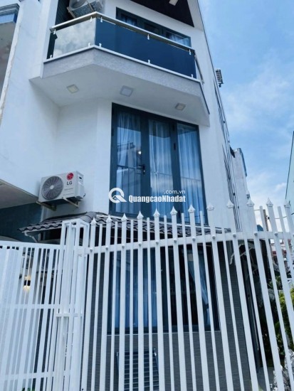 TIN CHÍNH CHỦ - BÁN NHÀ Q11 NGAY CV ĐẦM SEN – 65.2M2 - SHR - 6.05 TỶ. LH:0812946629
