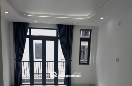 NHÀ MỚI XÂY DỌN VÔ Ở NGAY , 4 TẦNG CHỈ NHỈNH 6 TỶ . ALO EM XEM NHÀ