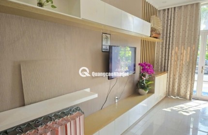 Bán nhà đường  357, Phước Long B, Q9, Thủ Đức, TP HCM. DT 100,2 m2, 3 tầng, sổ hồng. Giá 14.9 tỷ