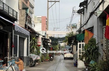 SIEU HOT  NHÀ CHUẨN  LÊ VĂN KHƯƠNG QUẬN 12
+ Dt : 4.4m x 15m 63m2
+ Kc : 3 tầng 3pn
+ Giá : 7 Tỷ