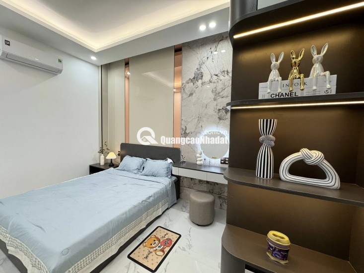 Cần Bán 3 tầng 3 mê kiệt 3m đường Trần Cao Vân