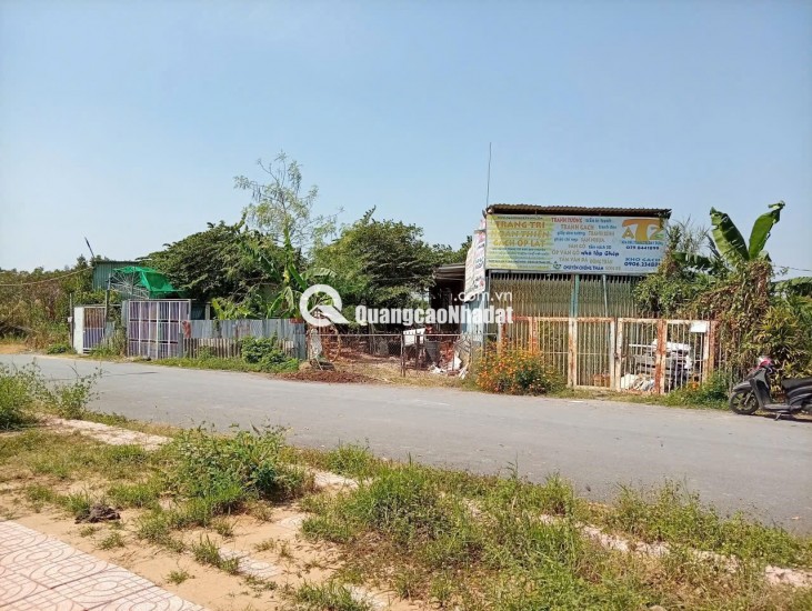 BÁN 500M ĐẤT TẠI CẦN THƠ, CÓ KHO SẲN BAO QUANH ĐẤT, MẶT TIỀN 27M, MẶT LỘ NHỰA 18M. LH:0798441899