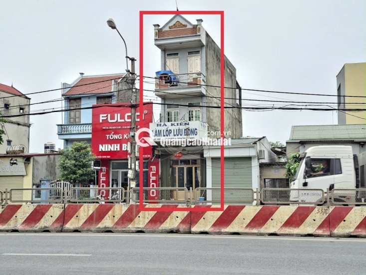 BÁN NHÀ MẶT TIỀN ĐƯỜNG QL1A, DT 43M2 SĐCC 4,5TỶ. LH:0396631136 – 0386663369.