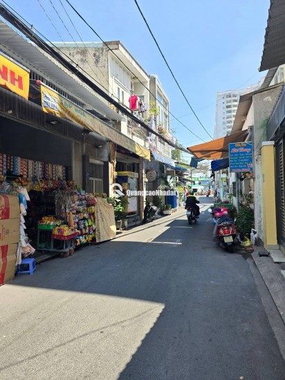 Nhà Tân Phú, 1trệt 3lầu, 4 phòng ngủ, Giá 7,2 tỷ TL