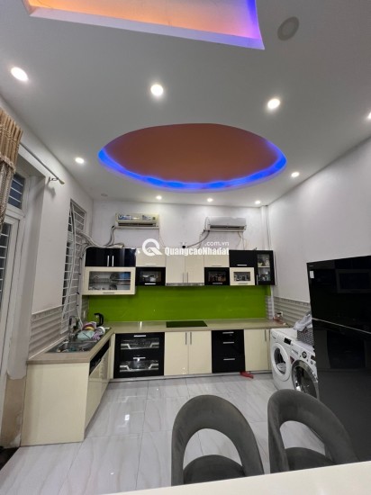 CĂN GÓC BÌNH TÂN  - HẺM  XE TẢI 6M THÔNG -  4.3 X 16 M - ĐÚC  2 TẦNG - NHỈNH 6 TỶ