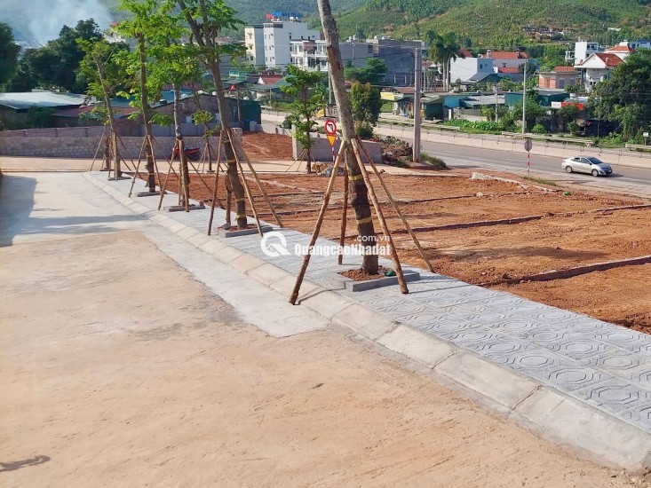 ĐẤT MẶT TIỀN QL18 – SÁT VÁCH VINHOMES – SỔ SẴN SÀNG CÔNG CHỨNG!