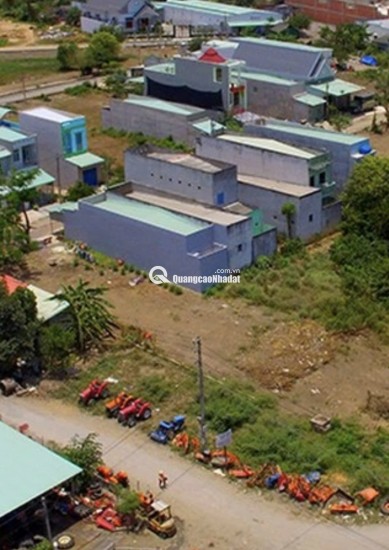 Lô đất có diện tích cực khủng lên tới 2400m2 với mặt tiền rộng tới 70m