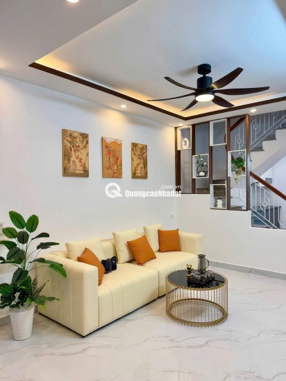 Bán nhà phố miếu hai xã, 3 mặt thoáng