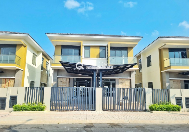 CHỈ 6.8 TỶ CÓ NGAY CĂN BIỆT THỰ 250M2 VIEW SUỐI TRONG KCN VSIP 2, LH:0937995558.
