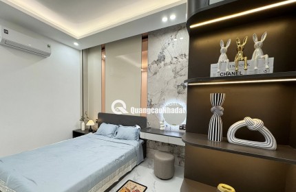 Cần Bán 3 tầng 3 mê kiệt 3m đường Trần Cao Vân