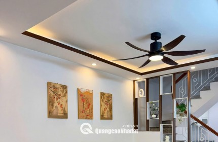 Bán nhà phố miếu hai xã, 3 mặt thoáng