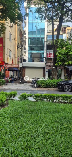 Chính chủ bán nhà mặt phố Nguyễn Cơ Thạch 45mv SĐCC LH:0969148973.