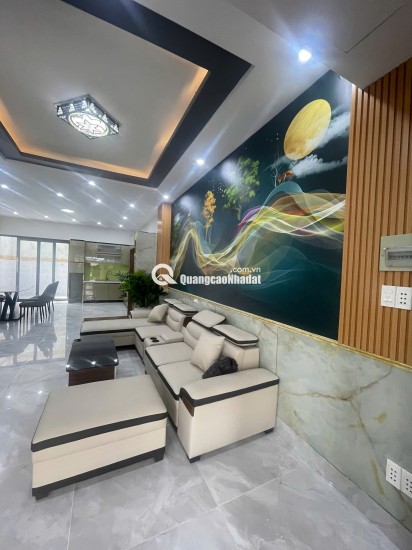 NHÀ SHR PHỐ 1 TRỆT 2 LẦU LIỀN KỀ VINHOMES HÓC MÔN