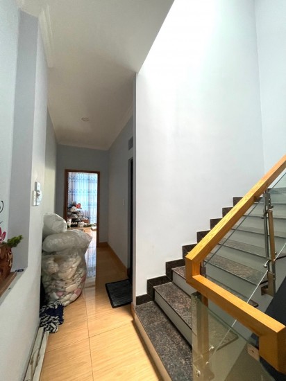 NHÀ ĐẸP KIÊN CỐ - XE HƠI NGỦ TRONG NHÀ -KHU DÂN CƯ AN SƯƠNG