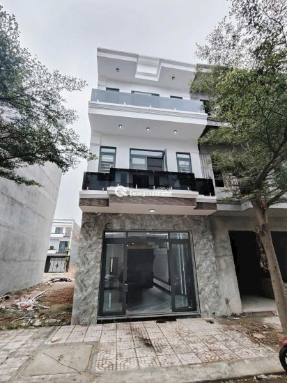 Bán nhà 3 lầu giá 1ty790, sổ hồng riêng, khu nhà phố sang trọng