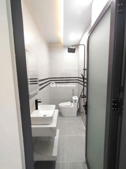 Bán nhà 3 lầu giá 1ty790, sổ hồng riêng, khu nhà phố sang trọng