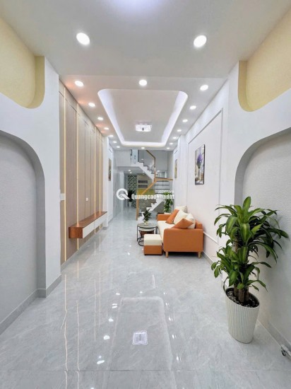  Bán Nhà Mặt Tiền Diện Tích Lớn – Nhà Mới, Giá Tốt, Chỉ Khoảng 30–40 Phút Đến Trung Tâm TP.HCM