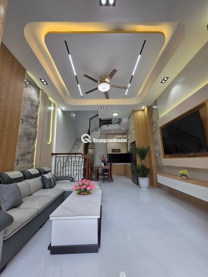 Bán nhà 3 tầng 3 mê Ô TÔ vào tận nhà Tôn Đức Thắng - FULL nội thất mới keng