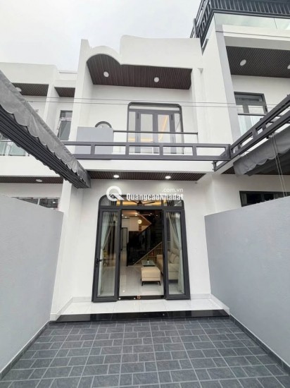 Nhà Chính Chủ Hồ Văn Cống 120m², Sân Trước Ô Tô, Sân Sau 10m, Giá Chỉ 2Tỷ1