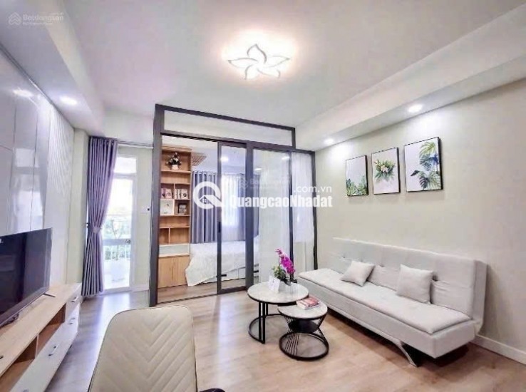 Căn hộ view hồ bơi gần làng đại học, khu công nghiệp