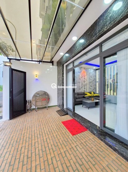 BÁN NHÀ KĐT 5 SAO CÁCH CHỢ BÌNH CHÁNH CHỈ 2KM (5,5 X 15) CHỈ 4.5 TỶ. LH:0908815596