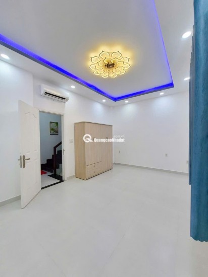 BÁN NHÀ KĐT 5 SAO CÁCH CHỢ BÌNH CHÁNH CHỈ 2KM (5,5 X 15) CHỈ 4.5 TỶ. LH:0908815596