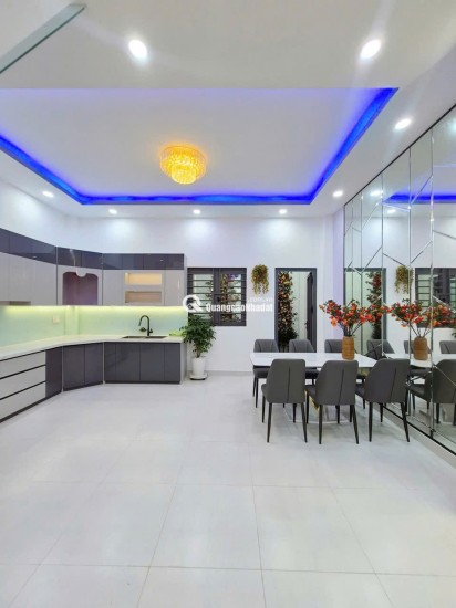 BÁN NHÀ KĐT 5 SAO CÁCH CHỢ BÌNH CHÁNH CHỈ 2KM (5,5 X 15) CHỈ 4.5 TỶ. LH:0908815596